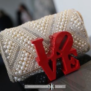 Bridal clutch